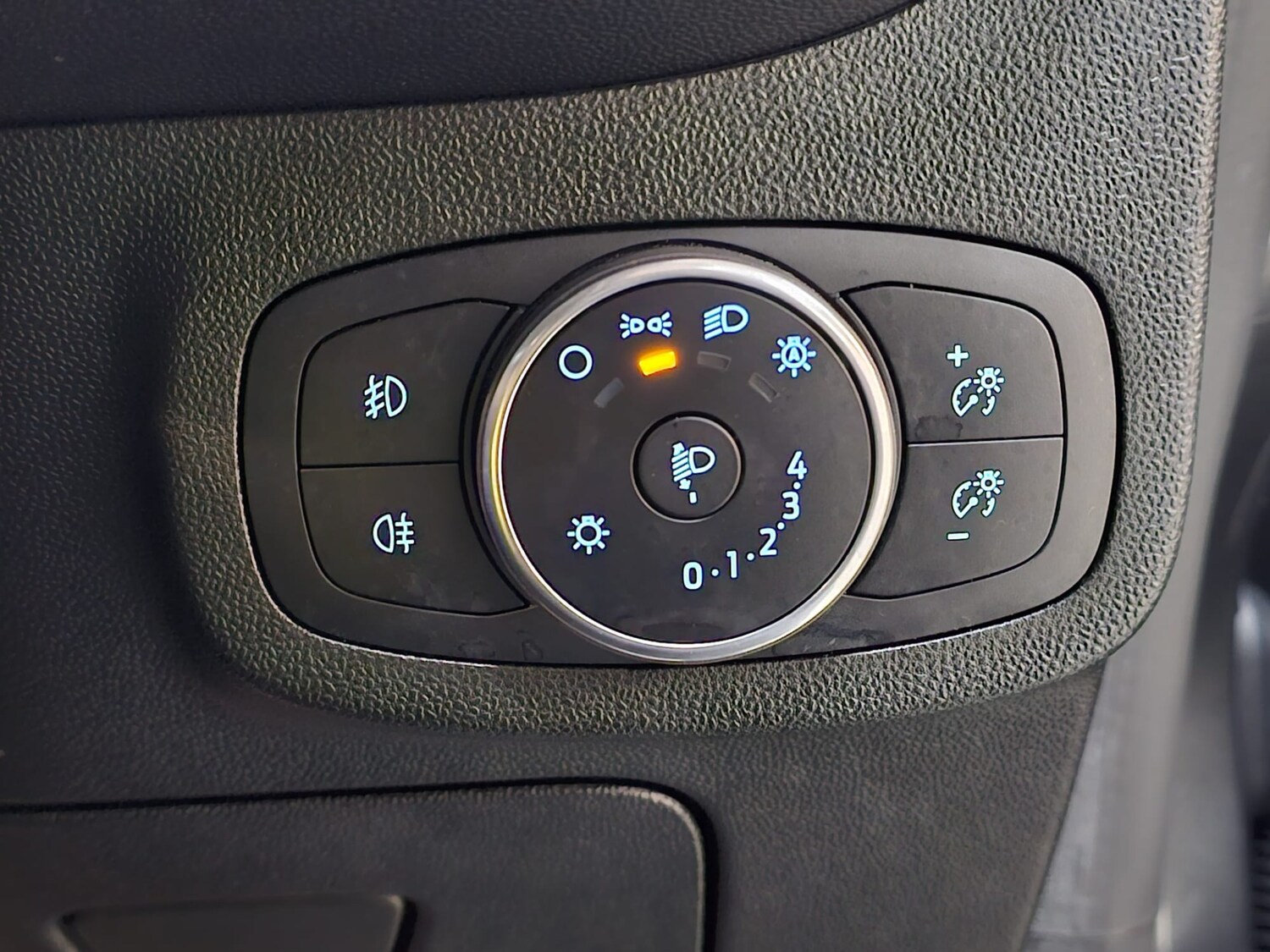 Used Ford Fiesta 2017 for sale - 76479531: Photo 16