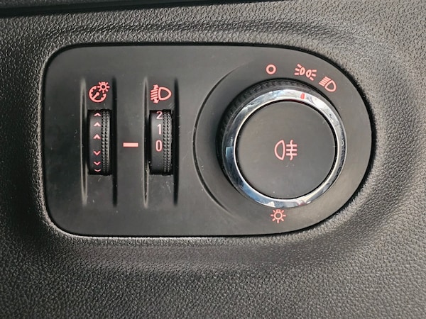 Used Vauxhall ADAM 2013 for sale - 74364966: Photo 16