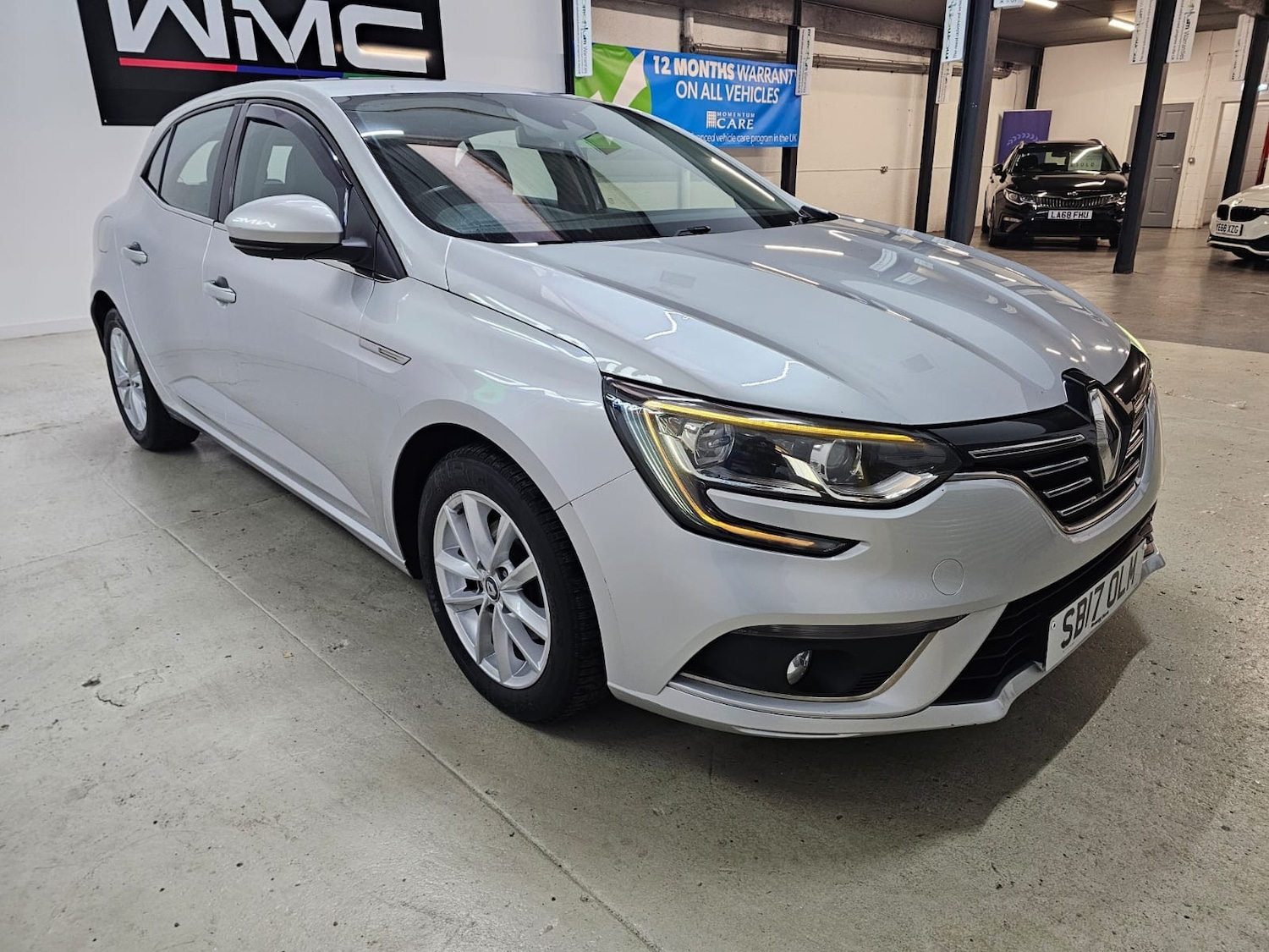 Used Renault Megane 2017 for sale - 76385169: Photo 2