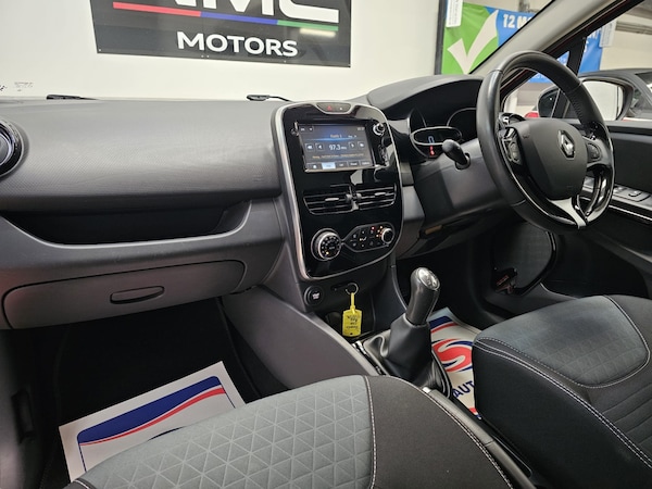 Used Renault Clio 2015 for sale - 75380916: Photo 10