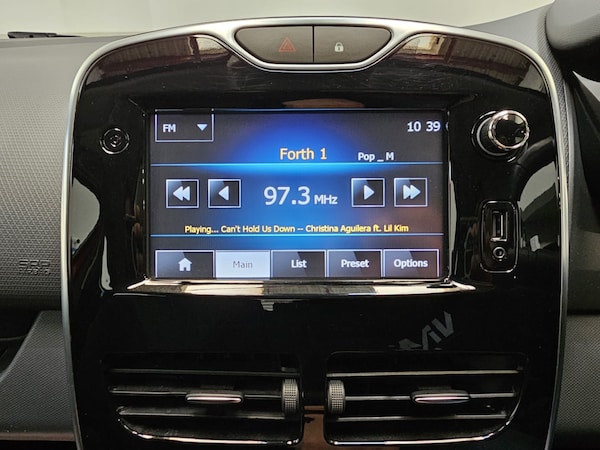 Used Renault Clio 2015 for sale - 75380916: Photo 14