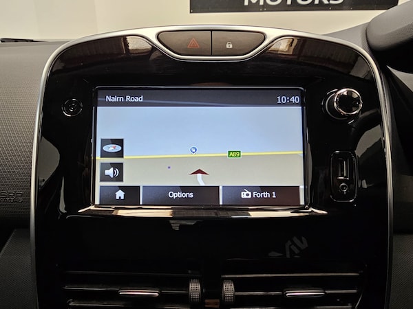 Used Renault Clio 2015 for sale - 75380916: Photo 16