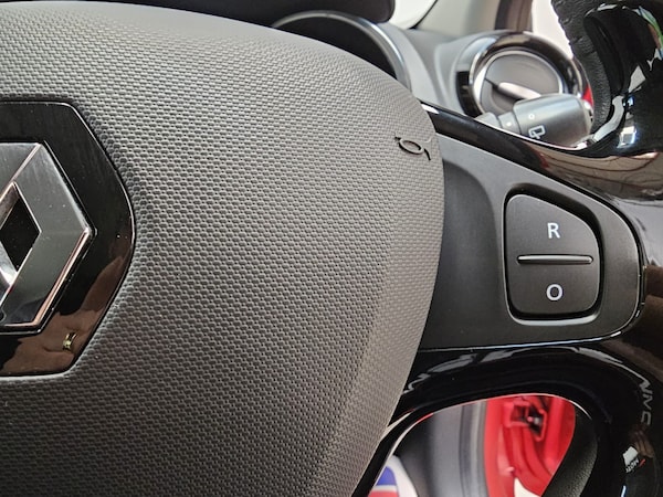 Used Renault Clio 2015 for sale - 75380916: Photo 18