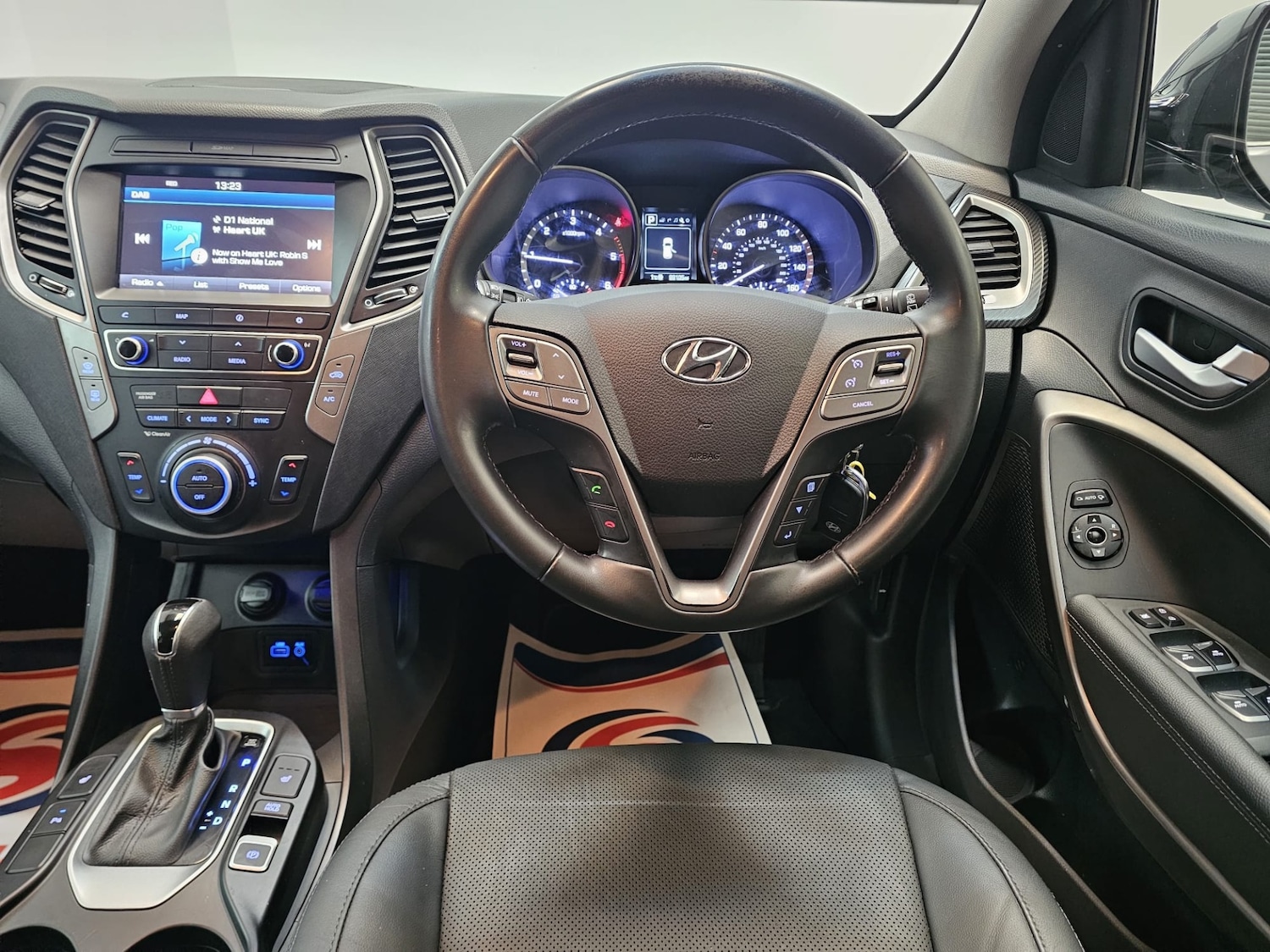 Used Hyundai Santa Fe 2015 for sale - 77168384: Photo 12