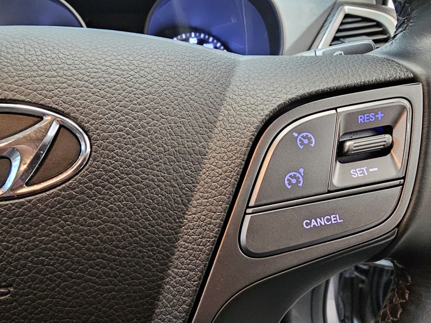 Used Hyundai Santa Fe 2015 for sale - 77168384: Photo 15