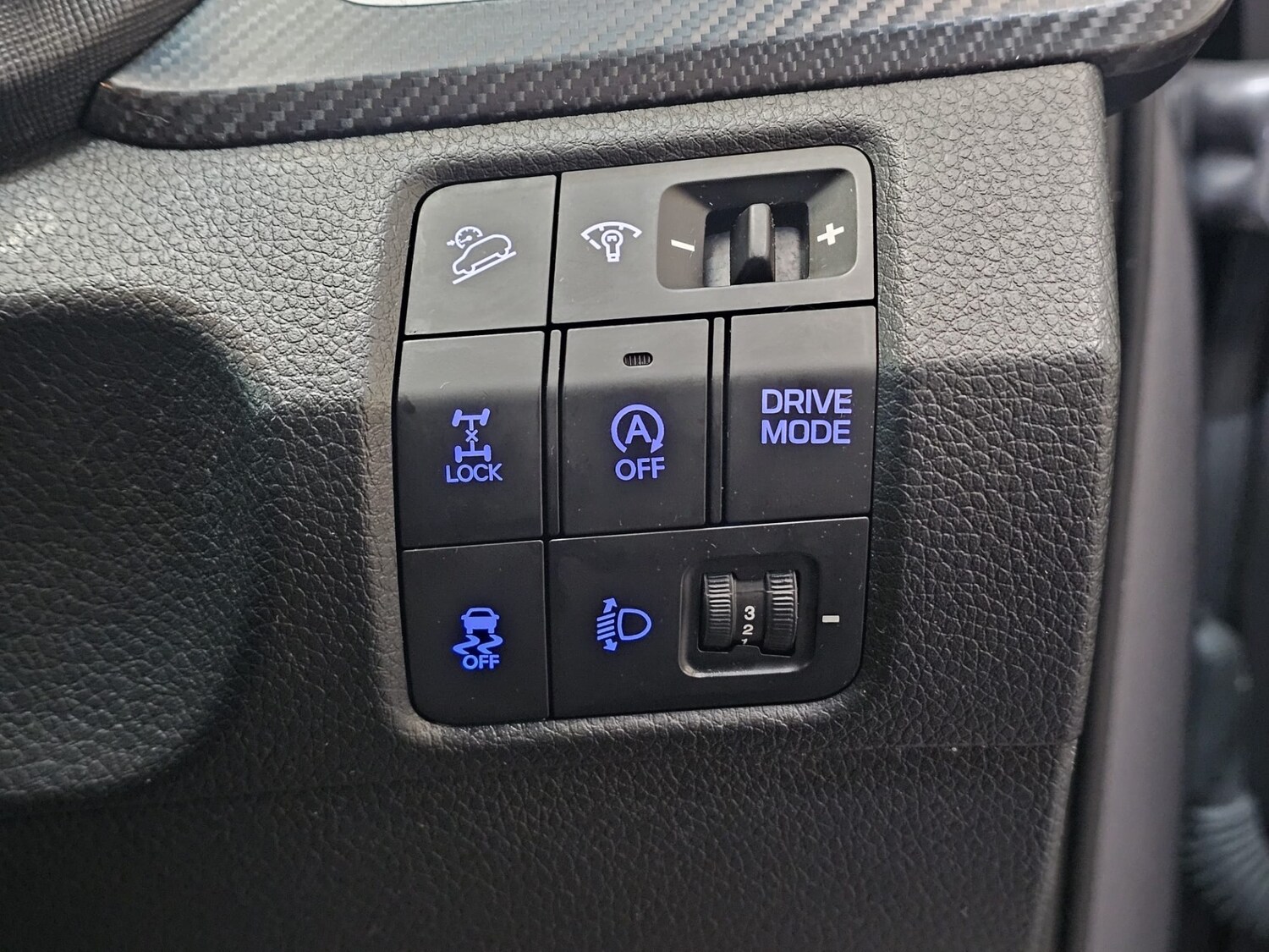 Used Hyundai Santa Fe 2015 for sale - 77168384: Photo 16