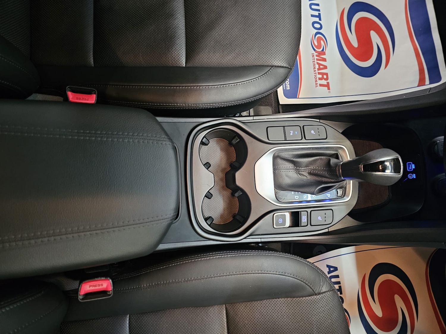 Used Hyundai Santa Fe 2015 for sale - 77168384: Photo 19