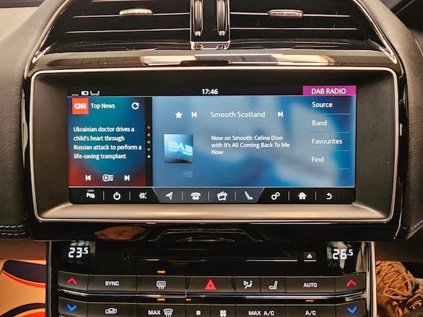 Used Jaguar XE 2016 for sale - 75689541: Photo 19