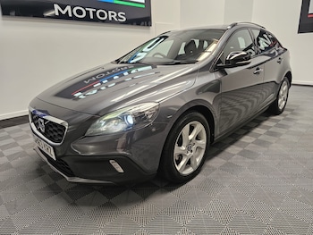 Used Volvo V40 2013 for sale - 78733656: Photo