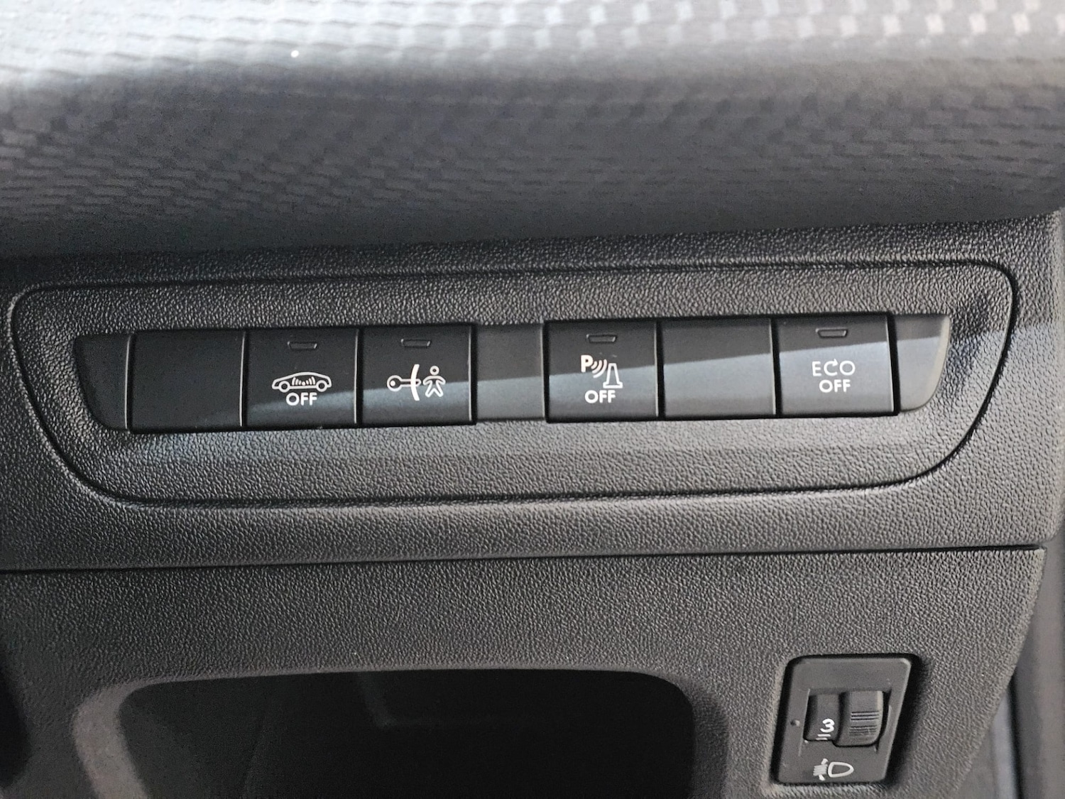 Used Peugeot 2008 2019 for sale - 76367044: Photo 16