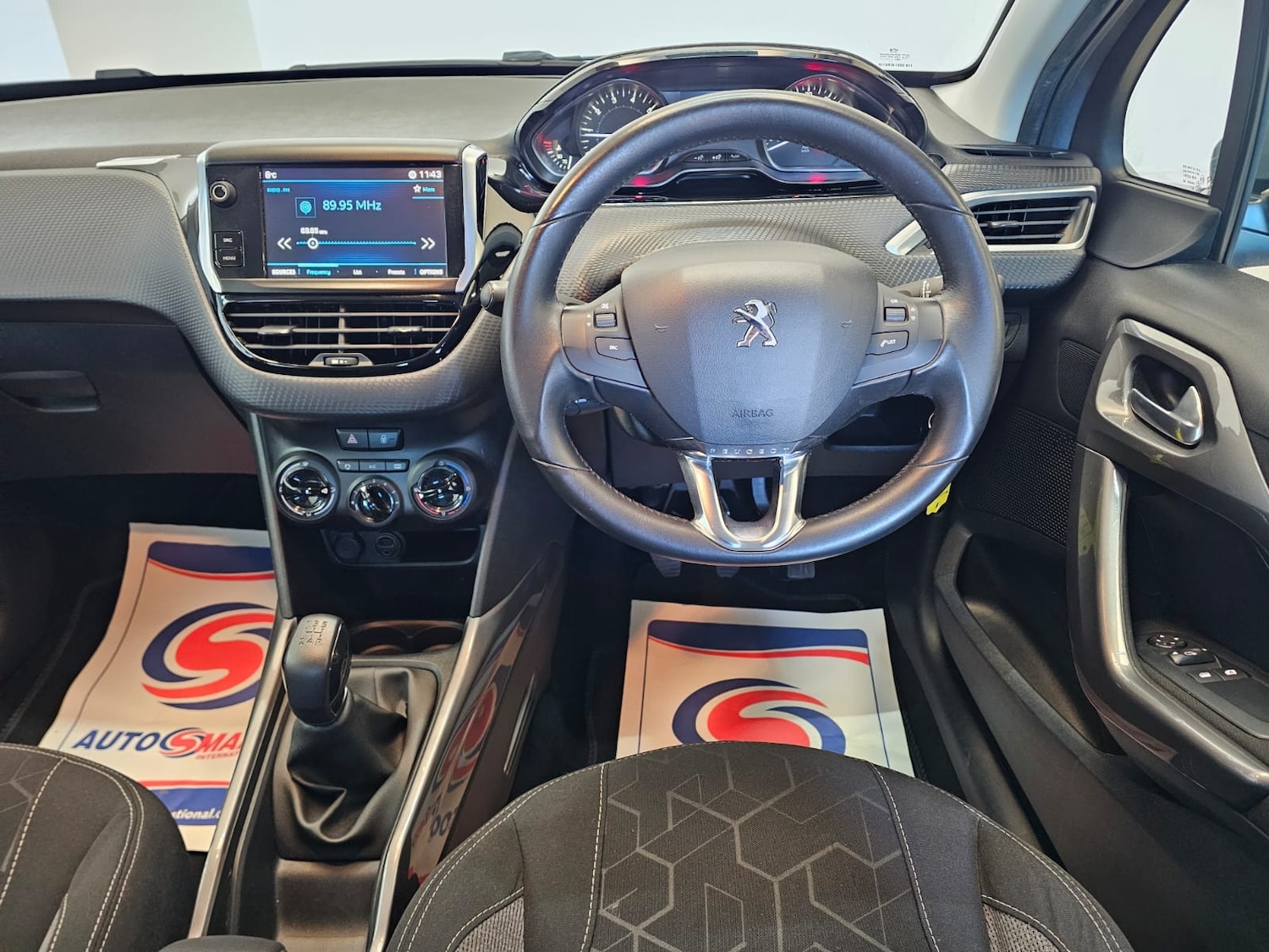 Used Peugeot 2008 2017 for sale - 76494109: Photo 12