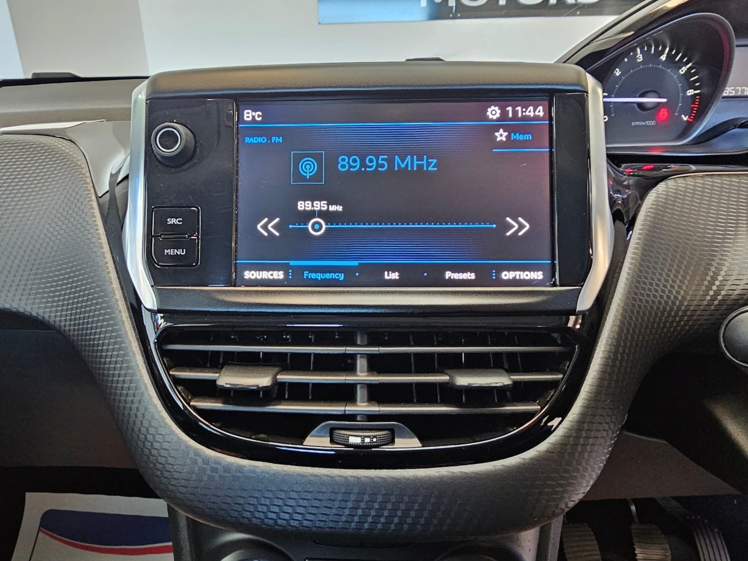 Used Peugeot 2008 2017 for sale - 76494109: Photo 17