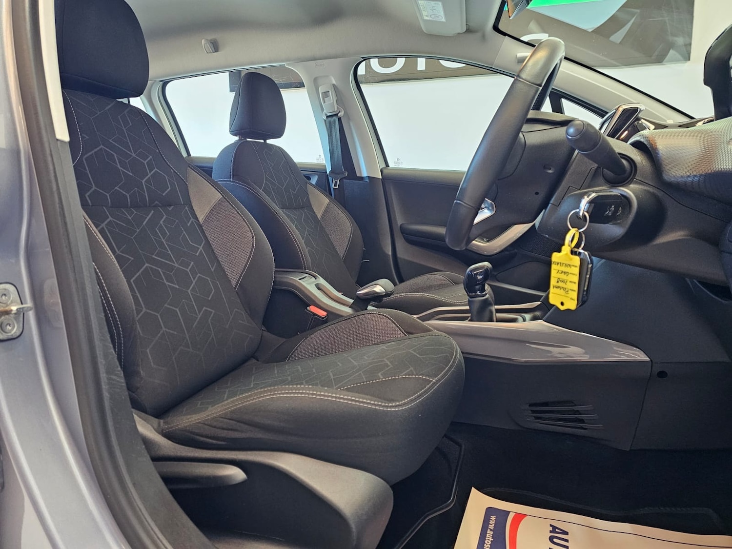 Used Peugeot 2008 2017 for sale - 76494109: Photo 23