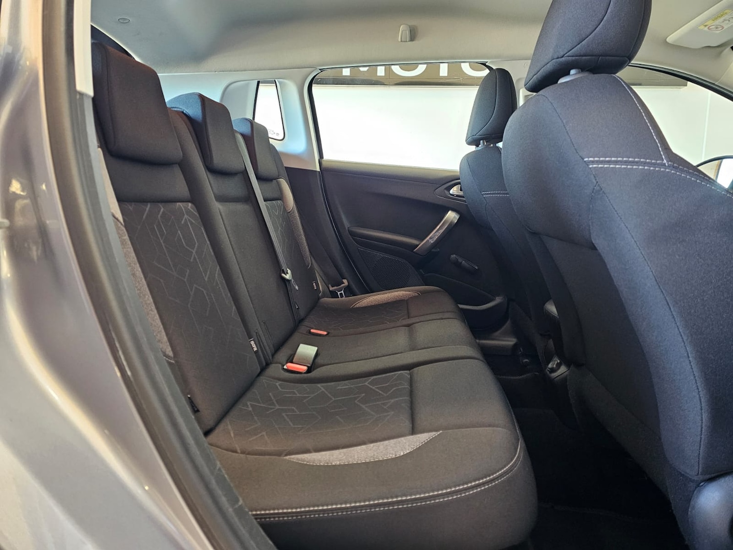 Used Peugeot 2008 2017 for sale - 76494109: Photo 25