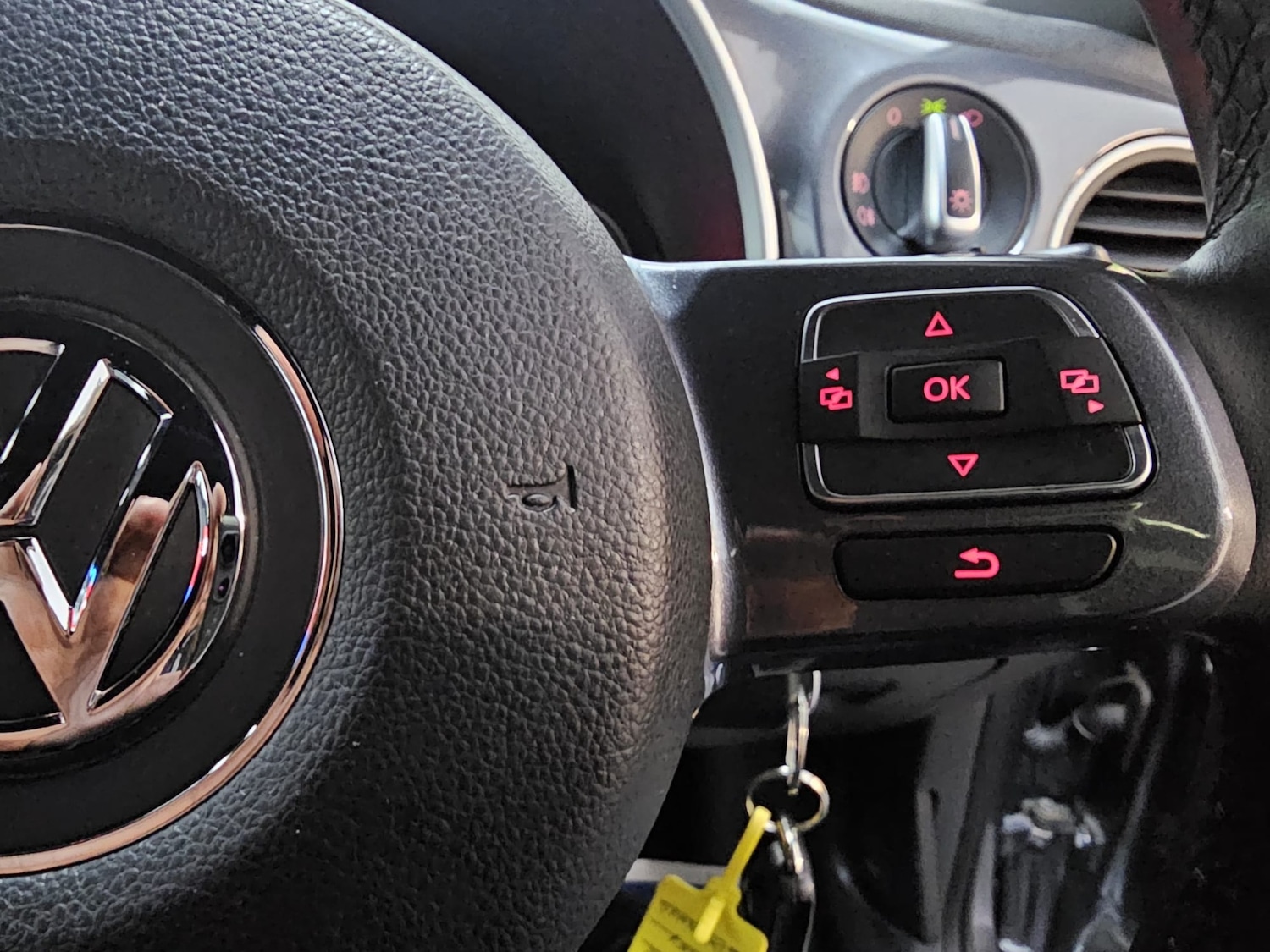 Used Volkswagen Beetle 2014 for sale - 77128322: Photo 12