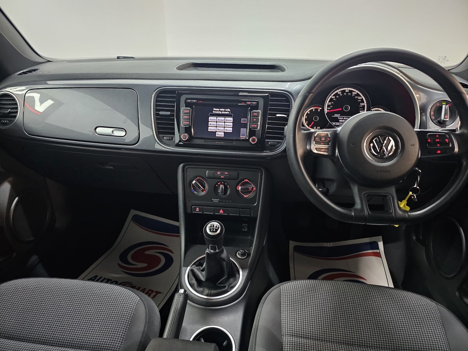 Used Volkswagen Beetle 2014 for sale - 77128322: Photo 8