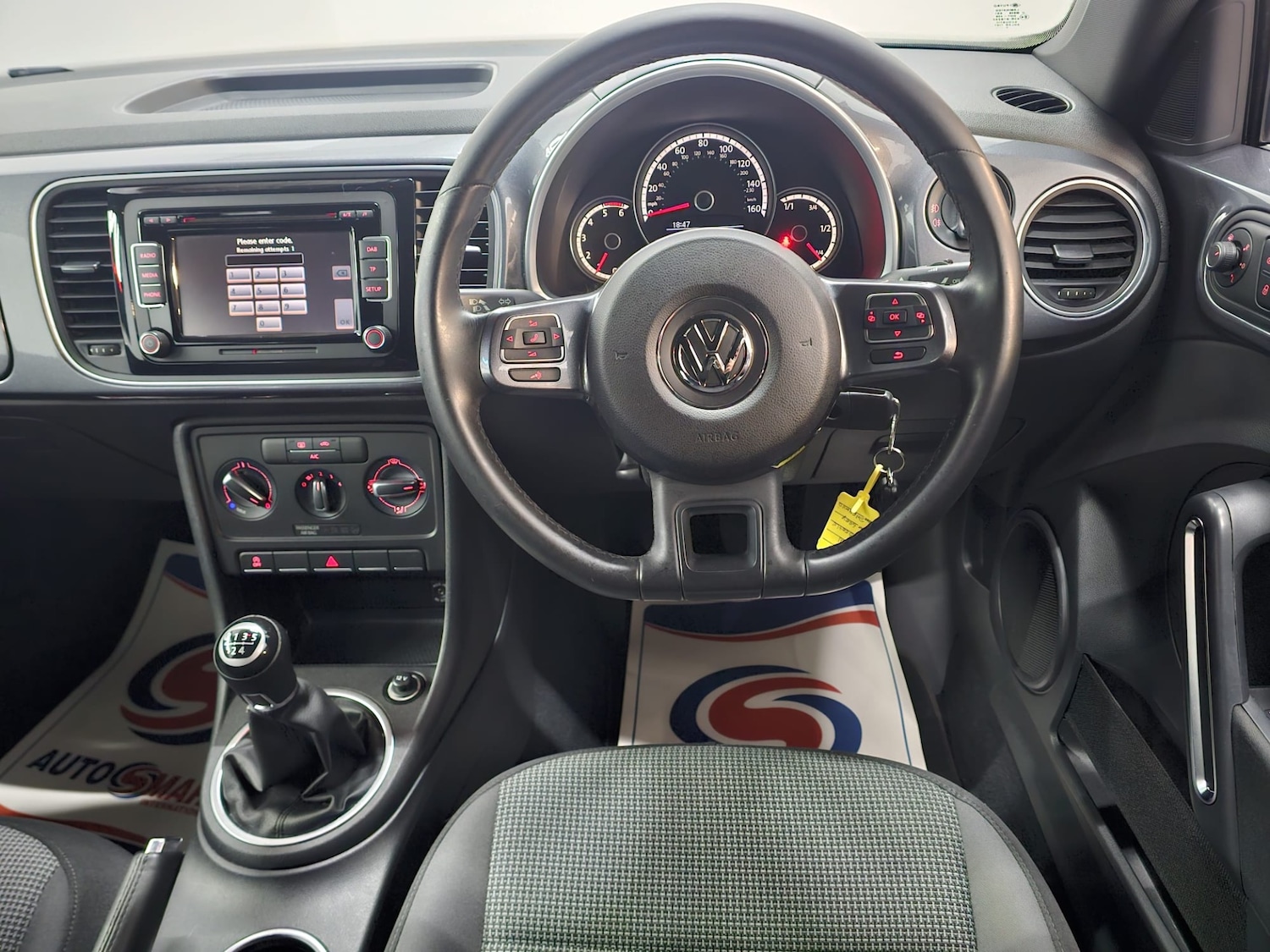 Used Volkswagen Beetle 2014 for sale - 77128322: Photo 9