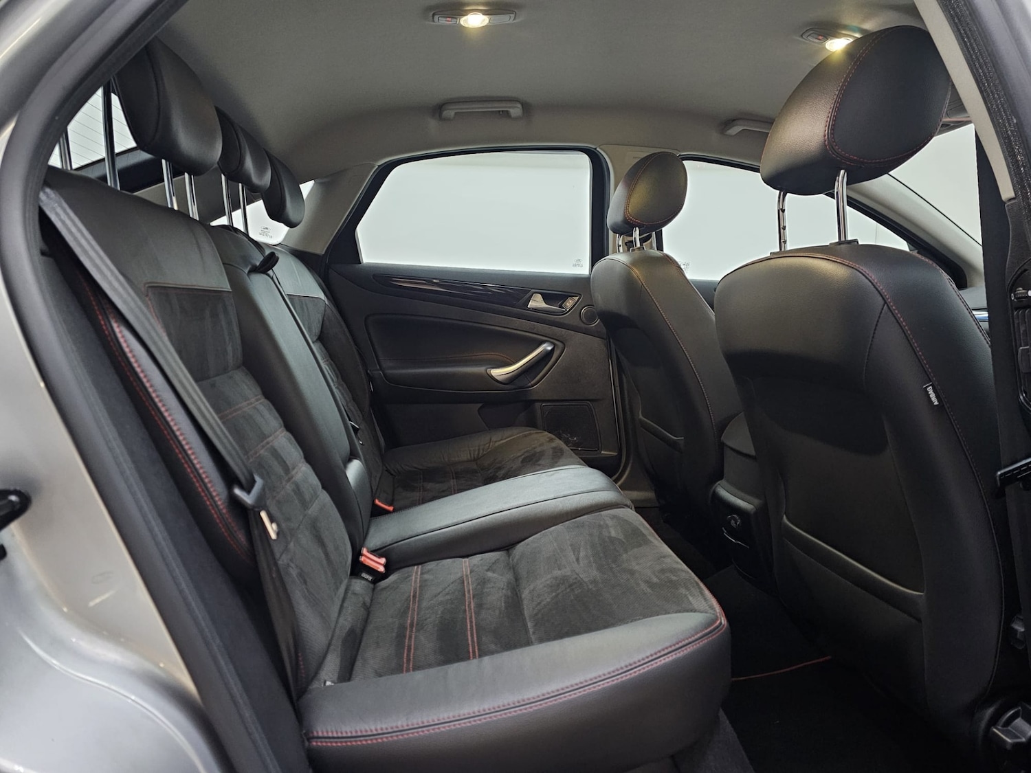 Used Ford Mondeo 2012 for sale - 76777968: Photo 24