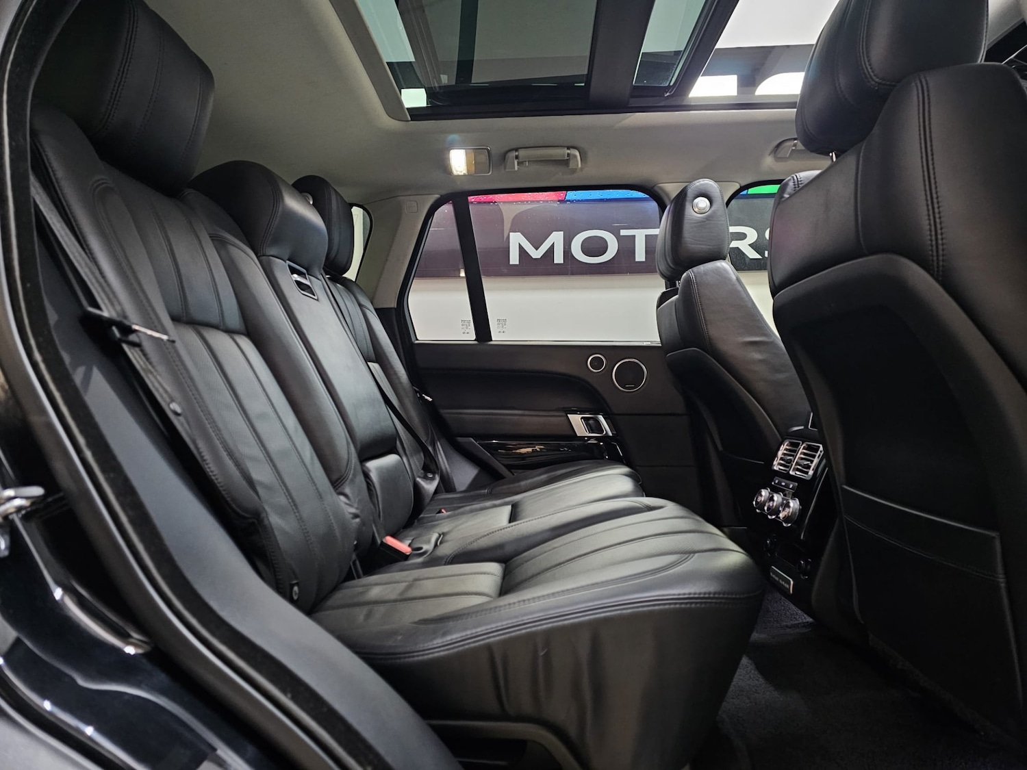 Used Land Rover Range Rover 2015 for sale - 76847240: Photo 27