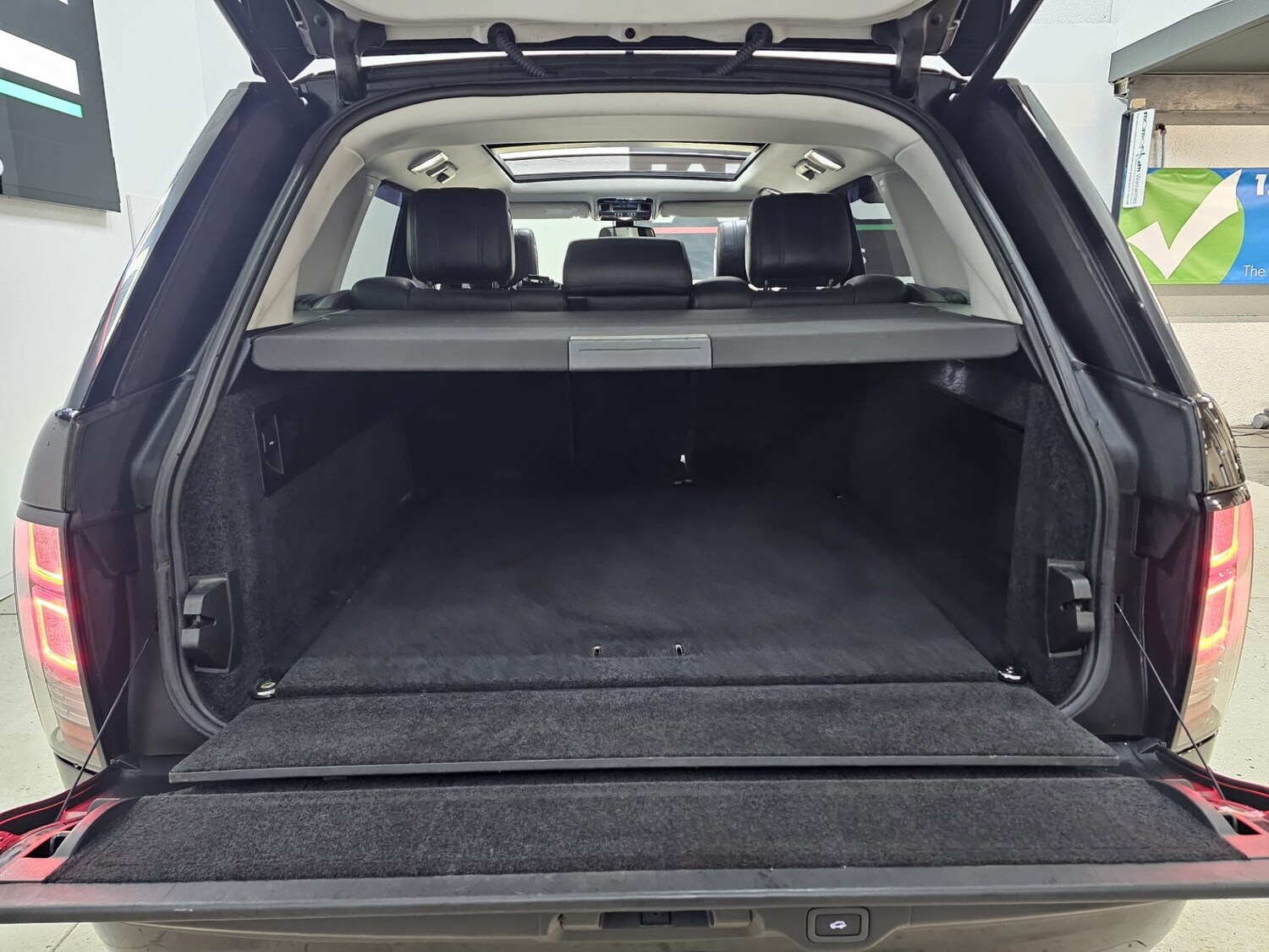 Used Land Rover Range Rover 2015 for sale - 76847240: Photo 31