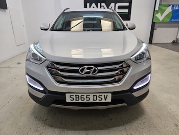 Used Hyundai Santa Fe 2015 for sale - 76684464: Photo