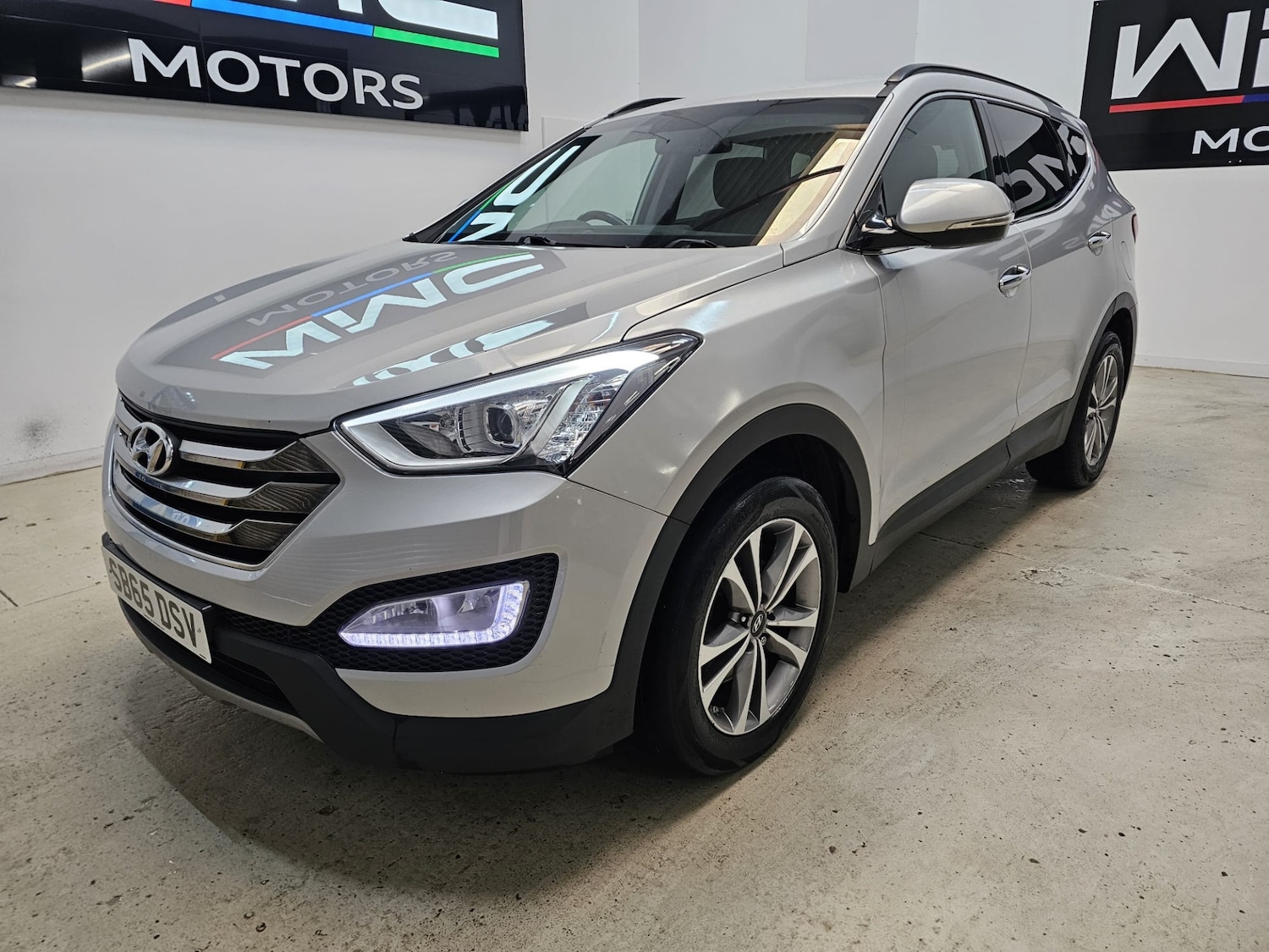 Used Hyundai Santa Fe 2015 for sale - 76684464: Photo 4