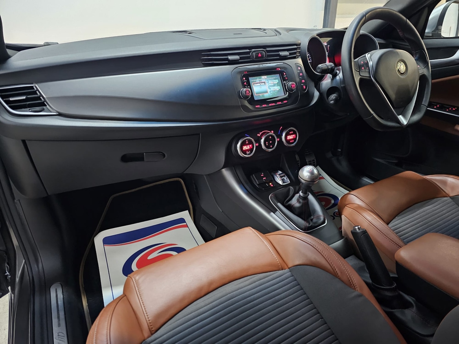 Used Alfa Romeo Giulietta 2015 for sale - 76684436: Photo 10