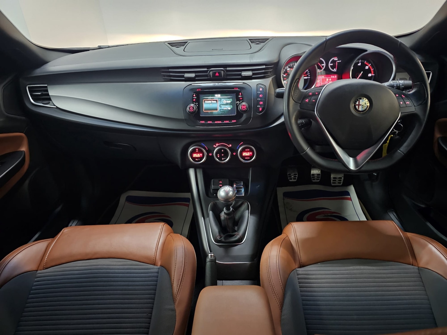 Used Alfa Romeo Giulietta 2015 for sale - 76684436: Photo 11