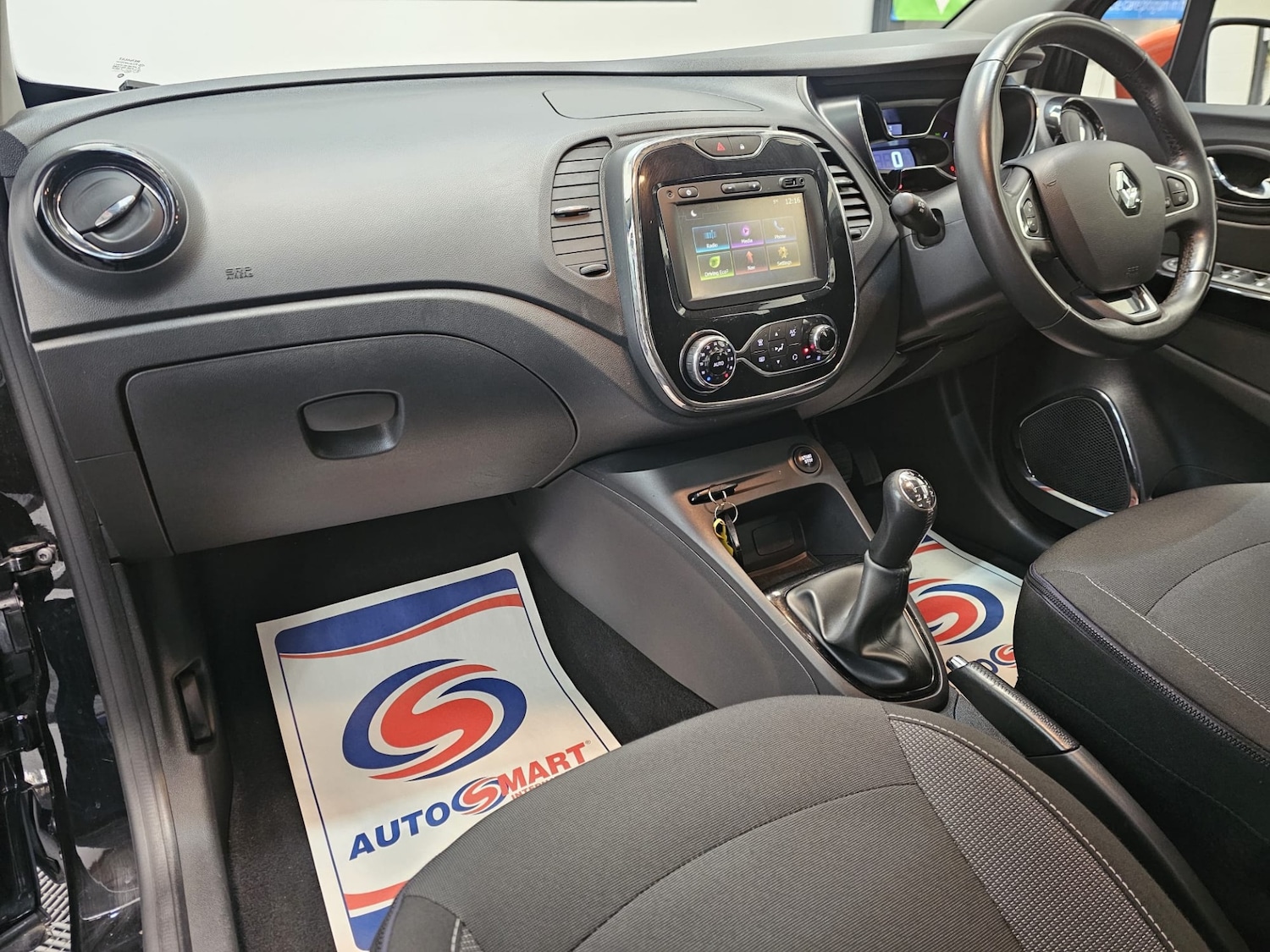 Used Renault Captur 2016 for sale - 77501442: Photo 10