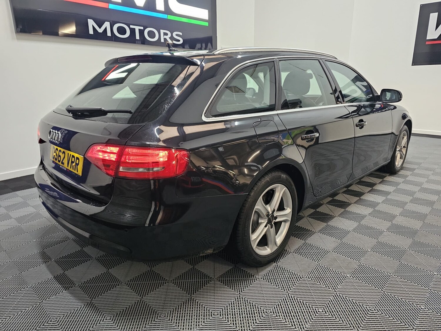 Used Audi A4 2013 for sale - 77180581: Photo 8
