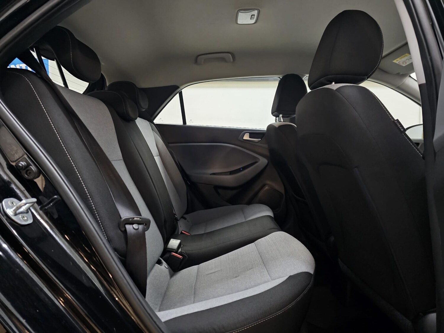 Used Hyundai i20 2015 for sale - 76367020: Photo 24