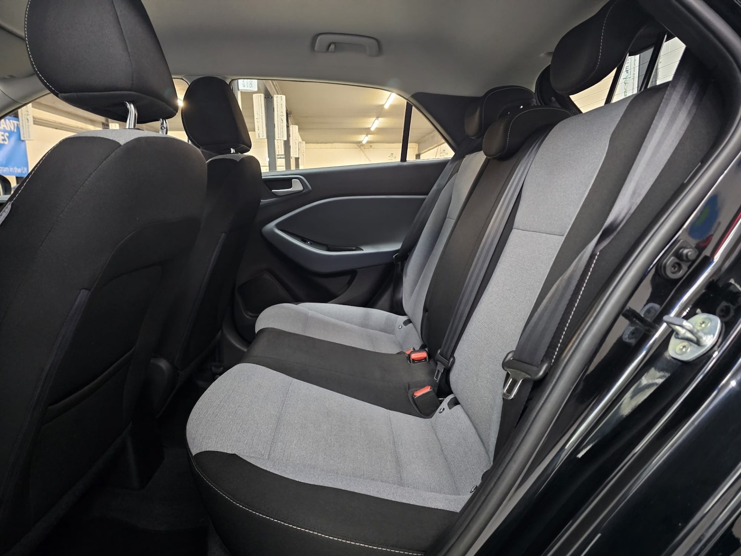 Used Hyundai i20 2015 for sale - 76367020: Photo 25