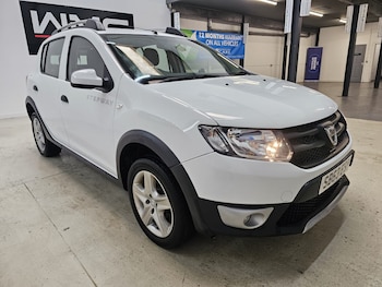 Used Dacia Sandero Stepway 2013 for sale - 76461605: Photo