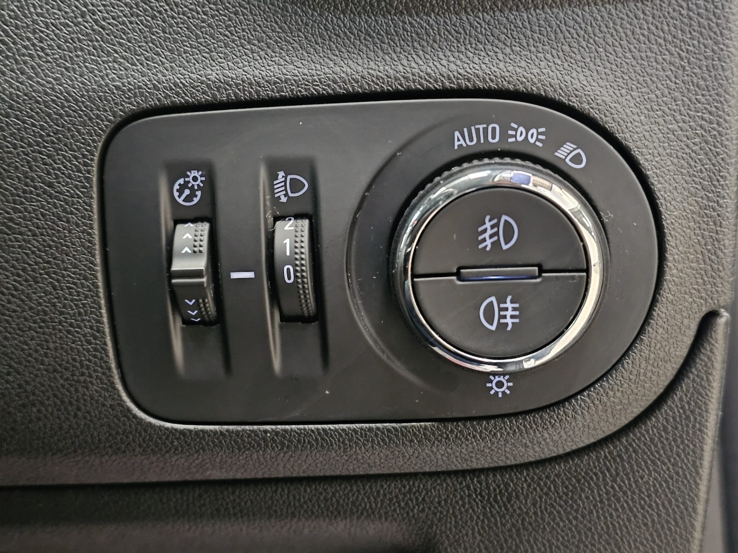 Used Vauxhall Crossland X 2018 for sale - 76340366: Photo 16