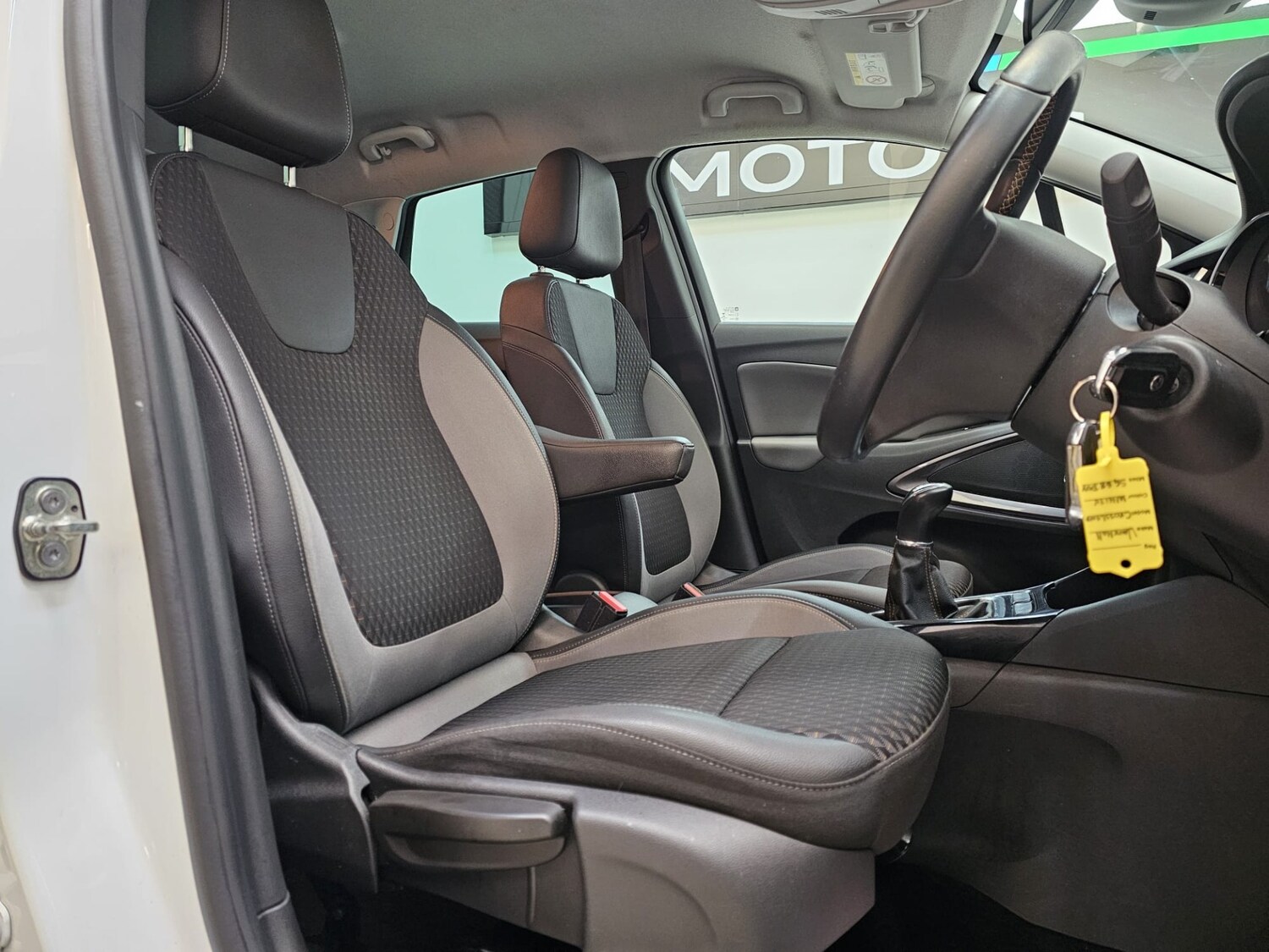 Used Vauxhall Crossland X 2018 for sale - 76340366: Photo 24