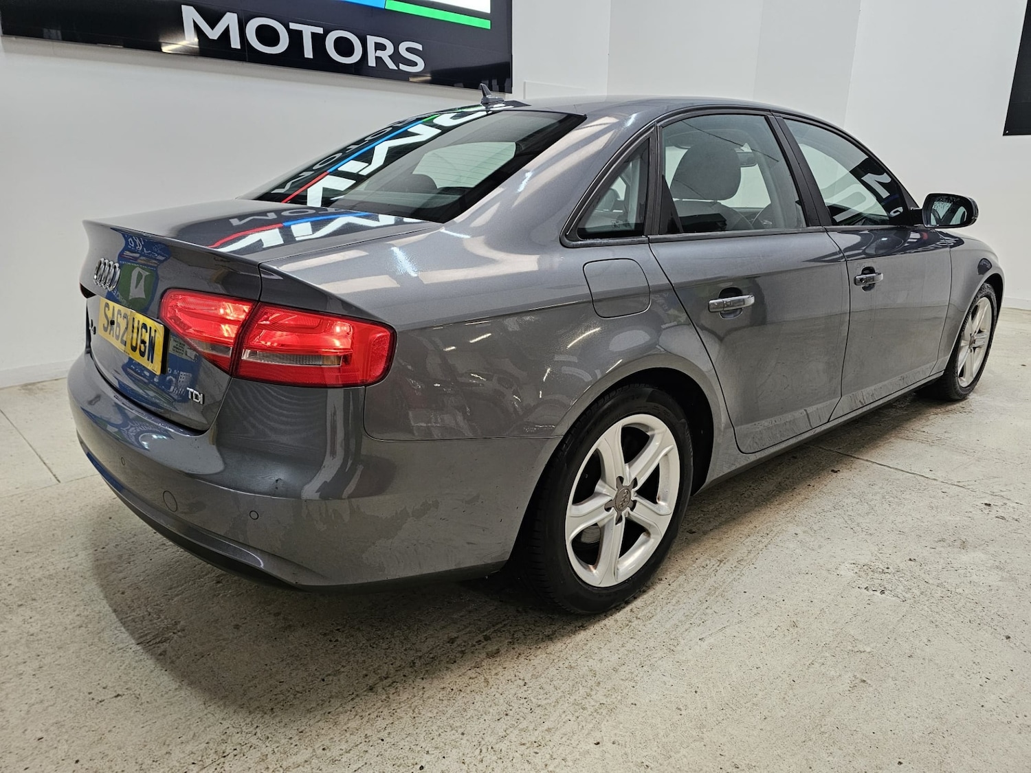 Used Audi A4 2012 for sale - 76565958: Photo 8