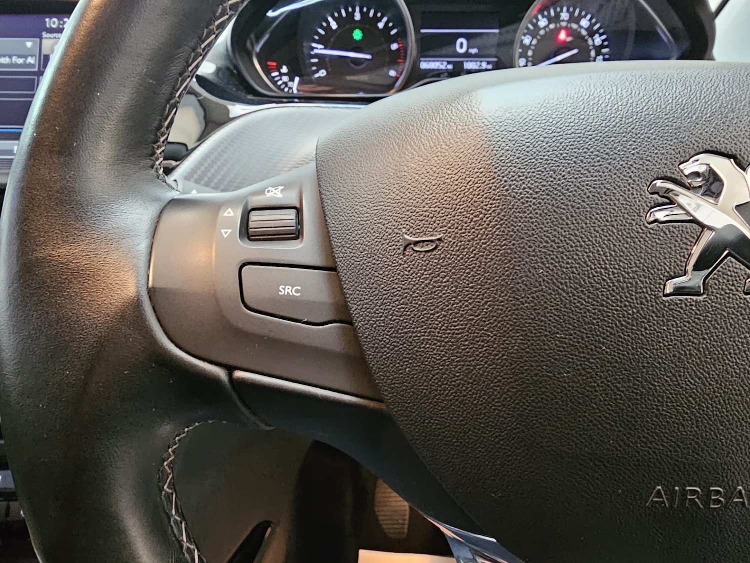 Used Peugeot 2008 2016 for sale - 77337252: Photo 14