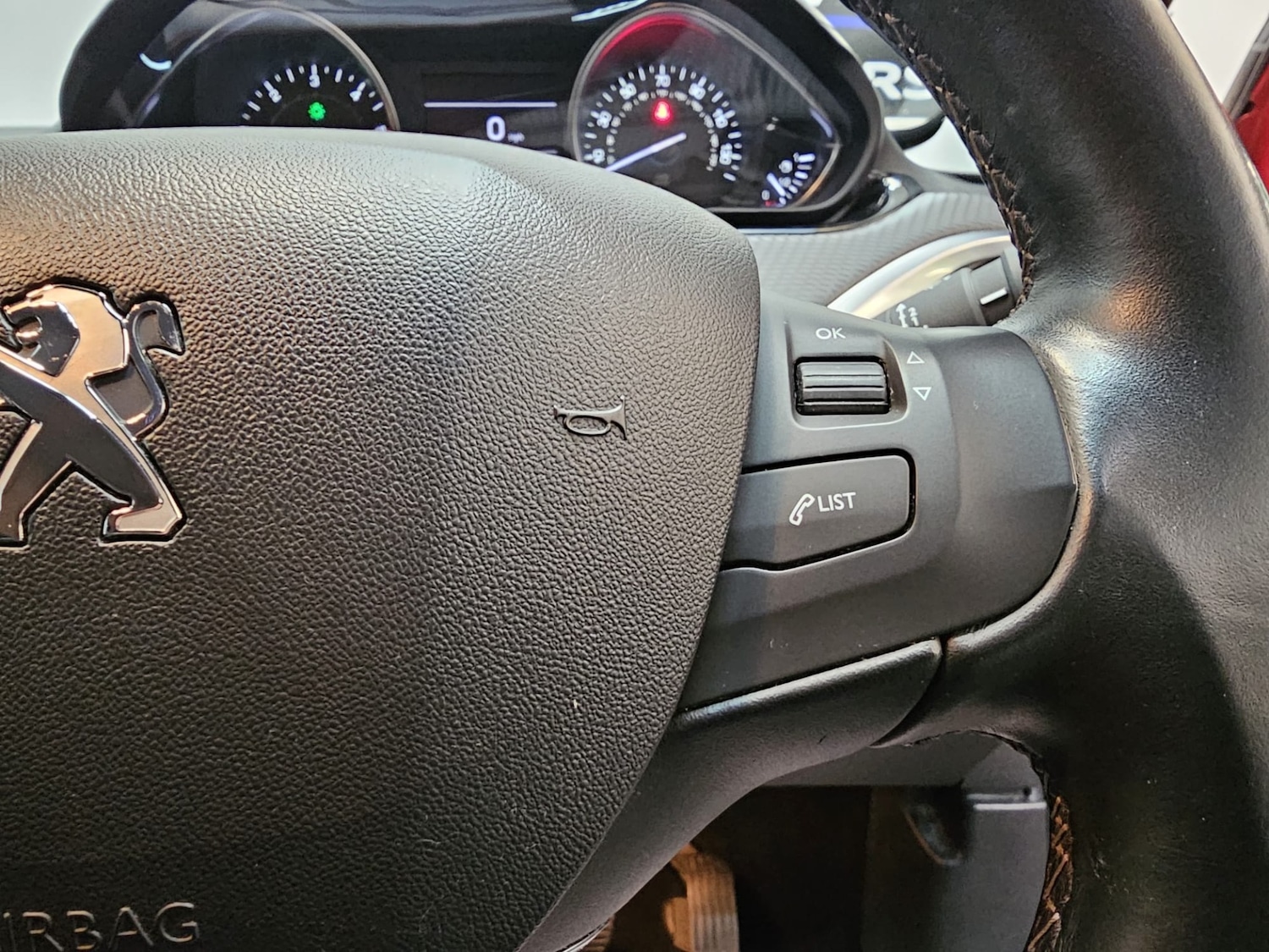 Used Peugeot 2008 2016 for sale - 77337252: Photo 15