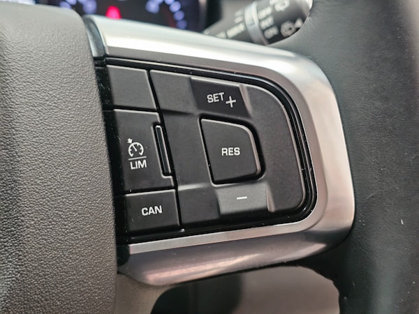 Used Land Rover Discovery Sport 2015 for sale - 75294025: Photo 15
