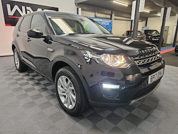 Used Land Rover Discovery Sport 2017 for sale - 77848143: Photo