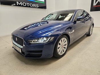 Used Jaguar XE 2015 for sale - 75931733: Photo