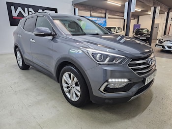 Used Hyundai Santa Fe 2017 for sale - 76384942: Photo