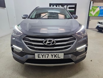 Used Hyundai Santa Fe 2017 for sale - 76384942: Photo