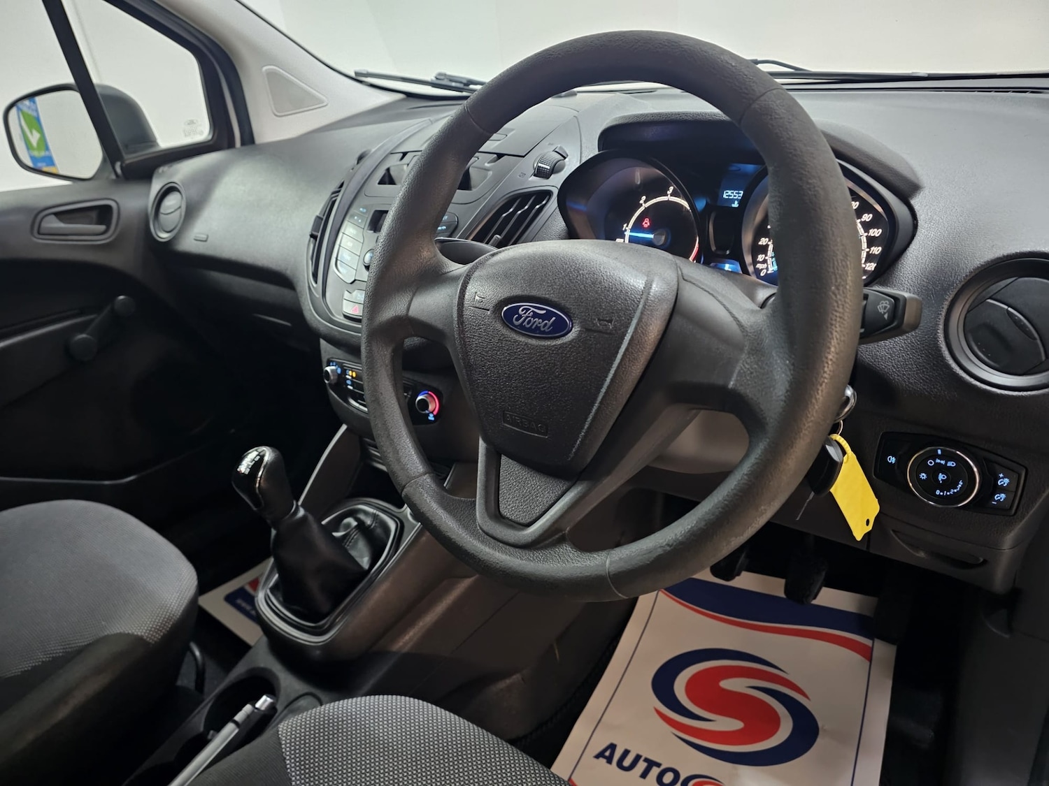 Used Ford Transit Courier 2016 for sale - 76948544: Photo 12