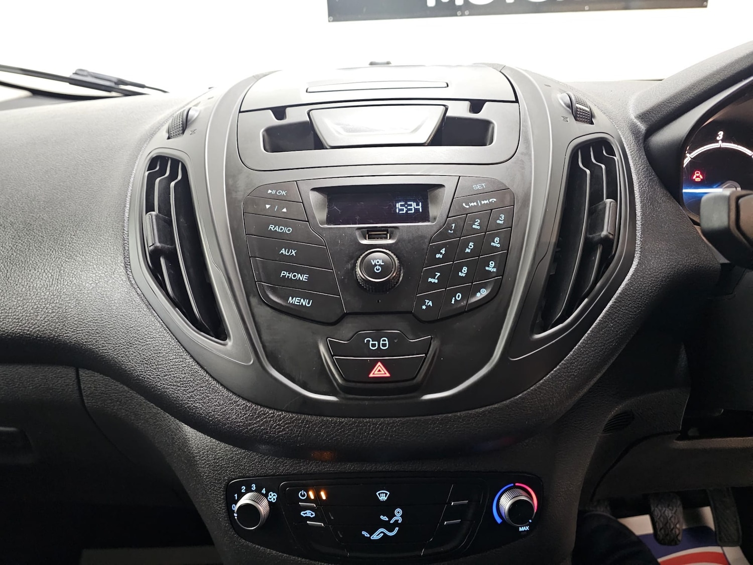 Used Ford Transit Courier 2016 for sale - 76948544: Photo 15