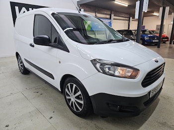 Used Ford Transit Courier 2016 for sale - 76948544: Photo