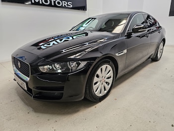 Used Jaguar XE 2017 for sale - 75526967: Photo