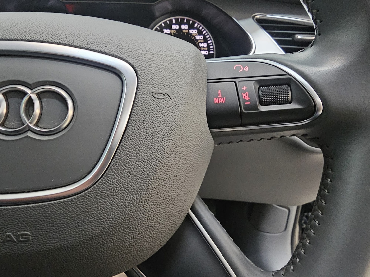 Used Audi A4 2015 for sale - 76493850: Photo 15
