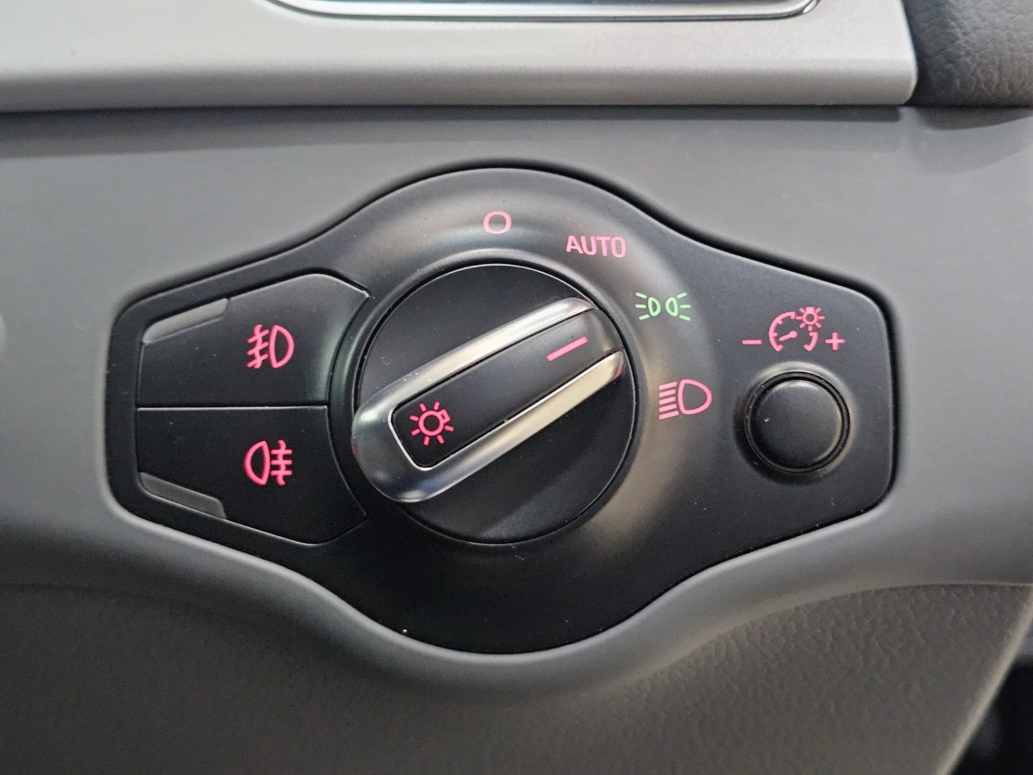 Used Audi A4 2015 for sale - 76493850: Photo 16