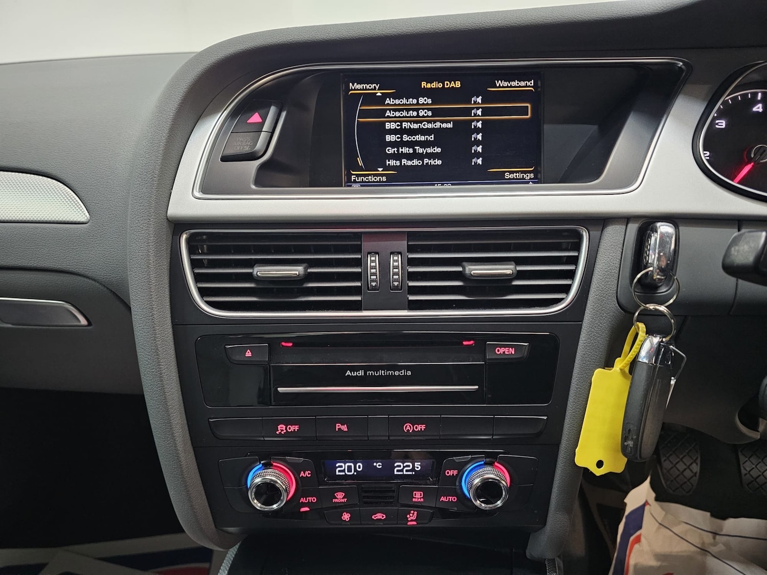 Used Audi A4 2015 for sale - 76493850: Photo 17